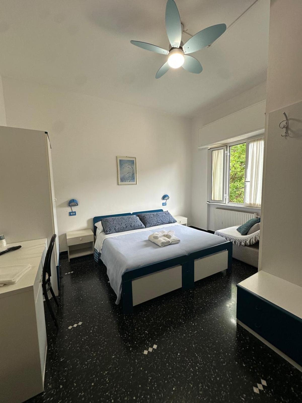 Hotel La Pineta Cogoleto Luaran gambar